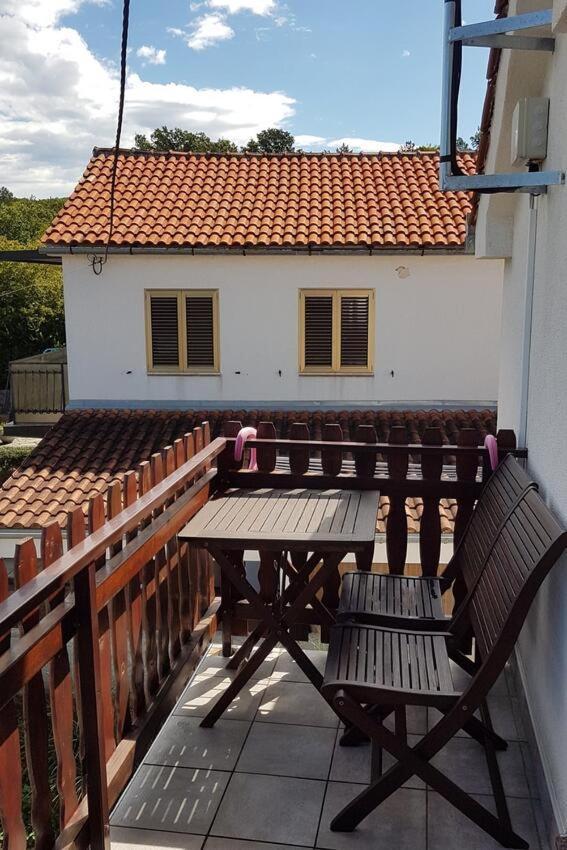 Apartament Danijel 4 *