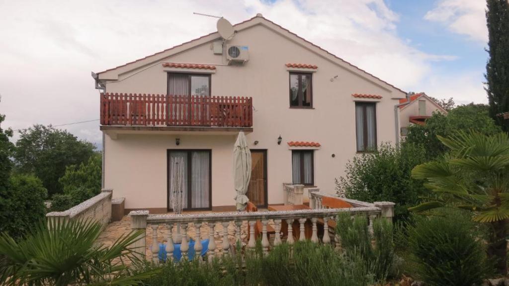 Apartment Danijel 4 *