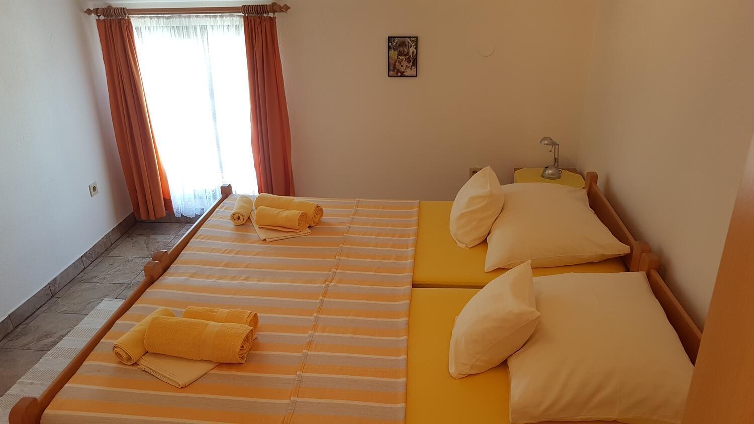 Danijel 4 Apartment *